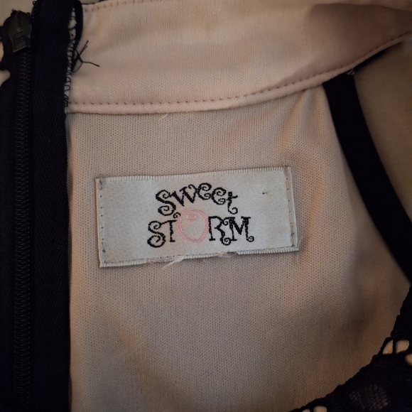 Sweet Storm Wonen's Black Halter Sheath Dress - Picture 5 of 8